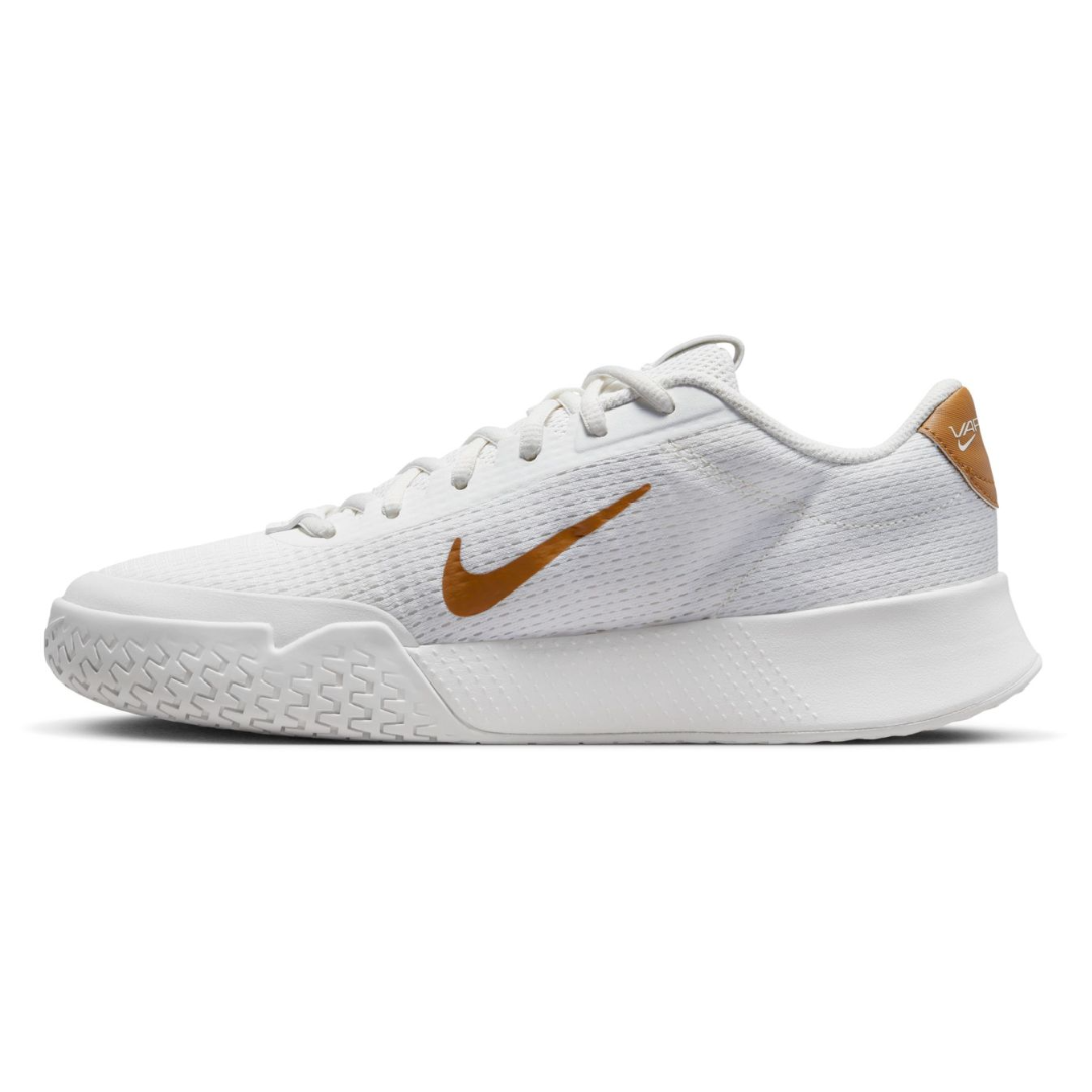 Nike women's court lite 2 tennis shoes on sale